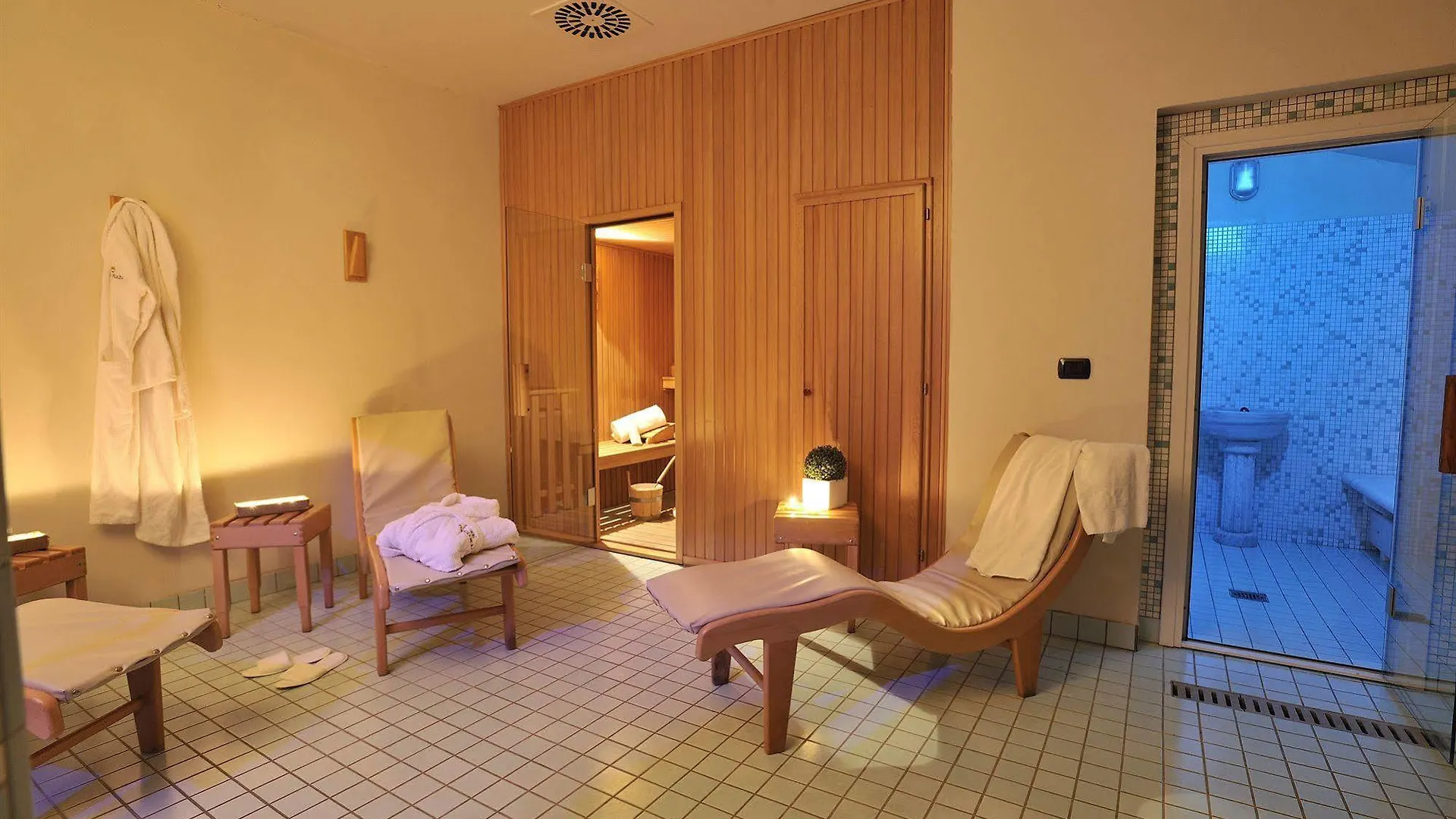 Perugia Plaza Hotel 4*,