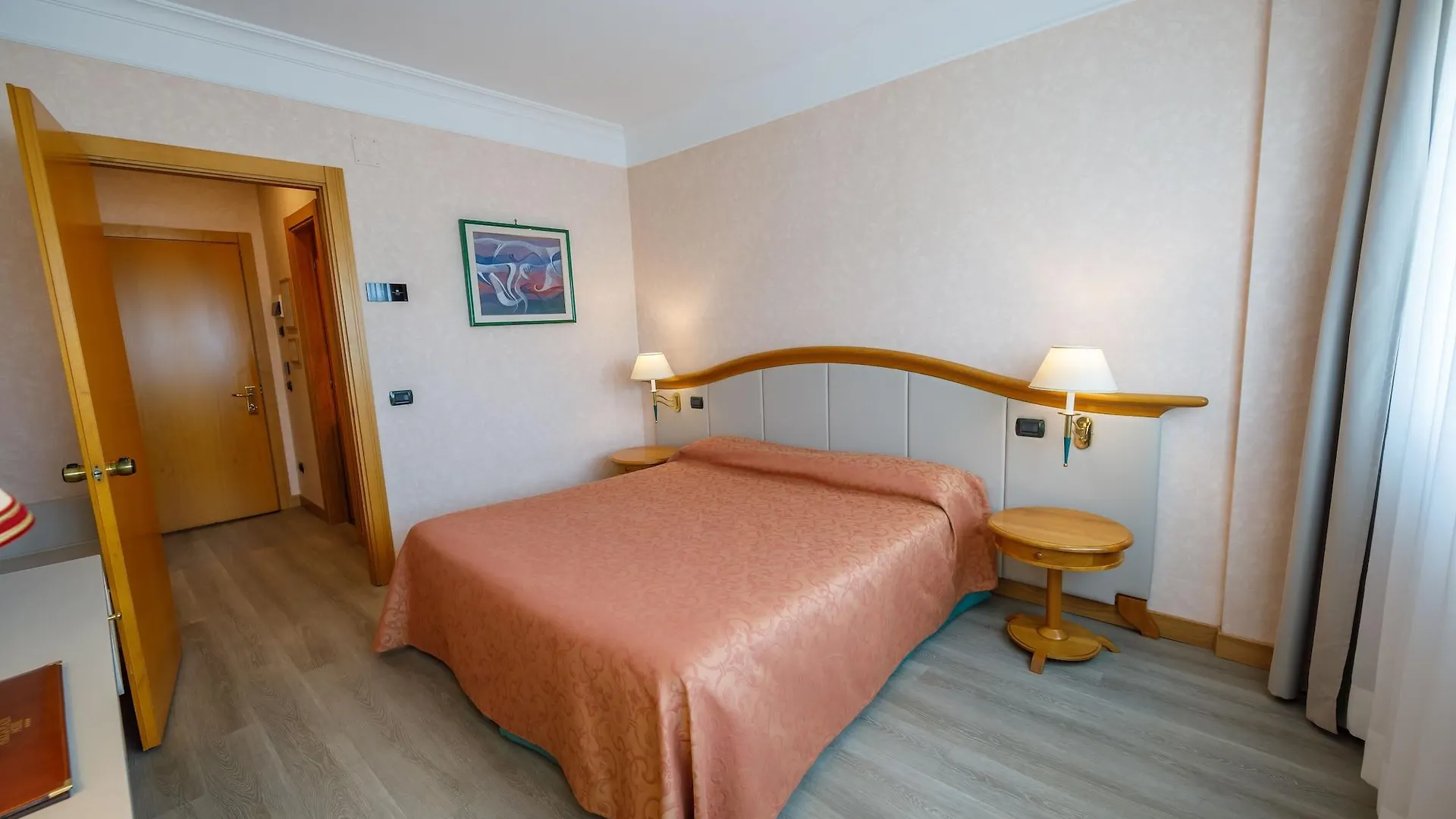 Perugia Plaza Hotel 4*,  Ιταλία