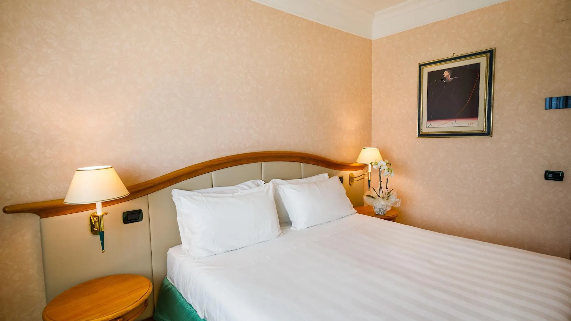 Perugia Plaza Hotel Ιταλία