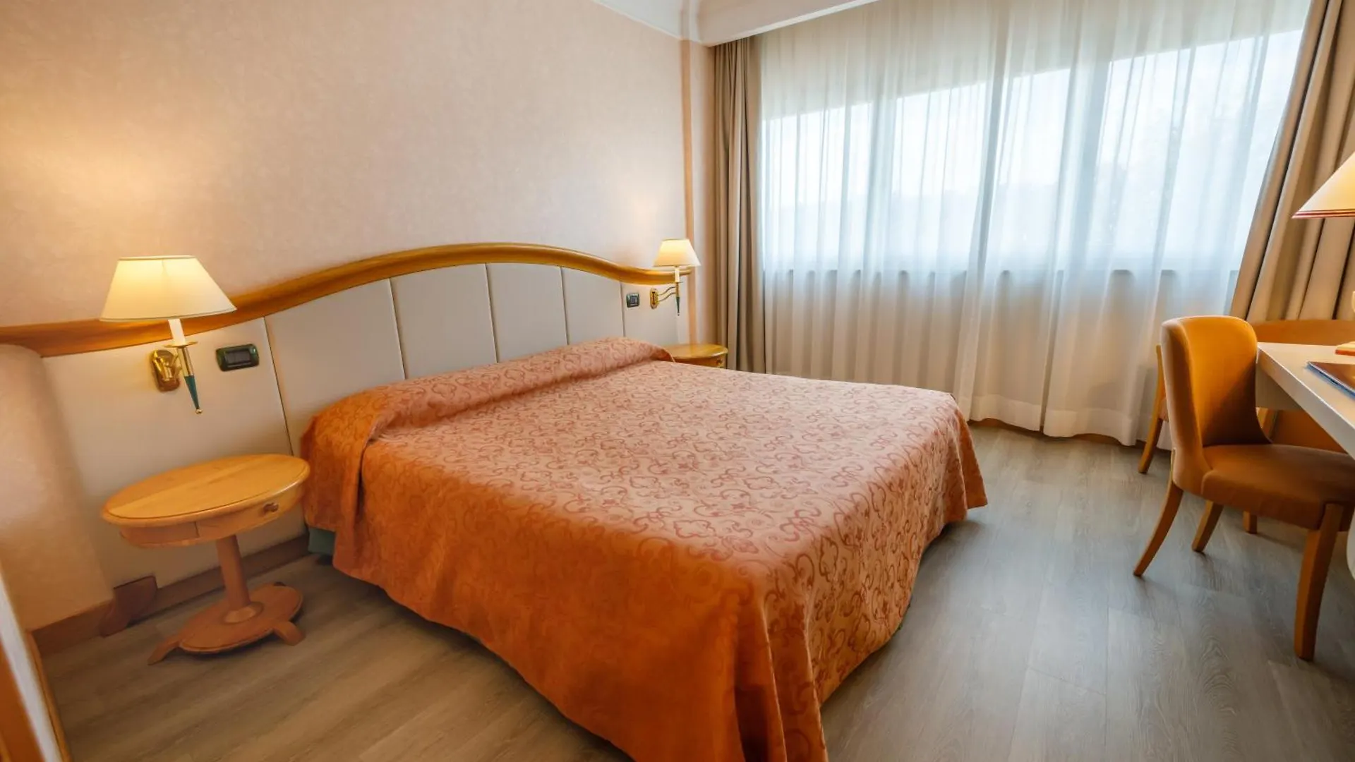Perugia Plaza Hotel Italien